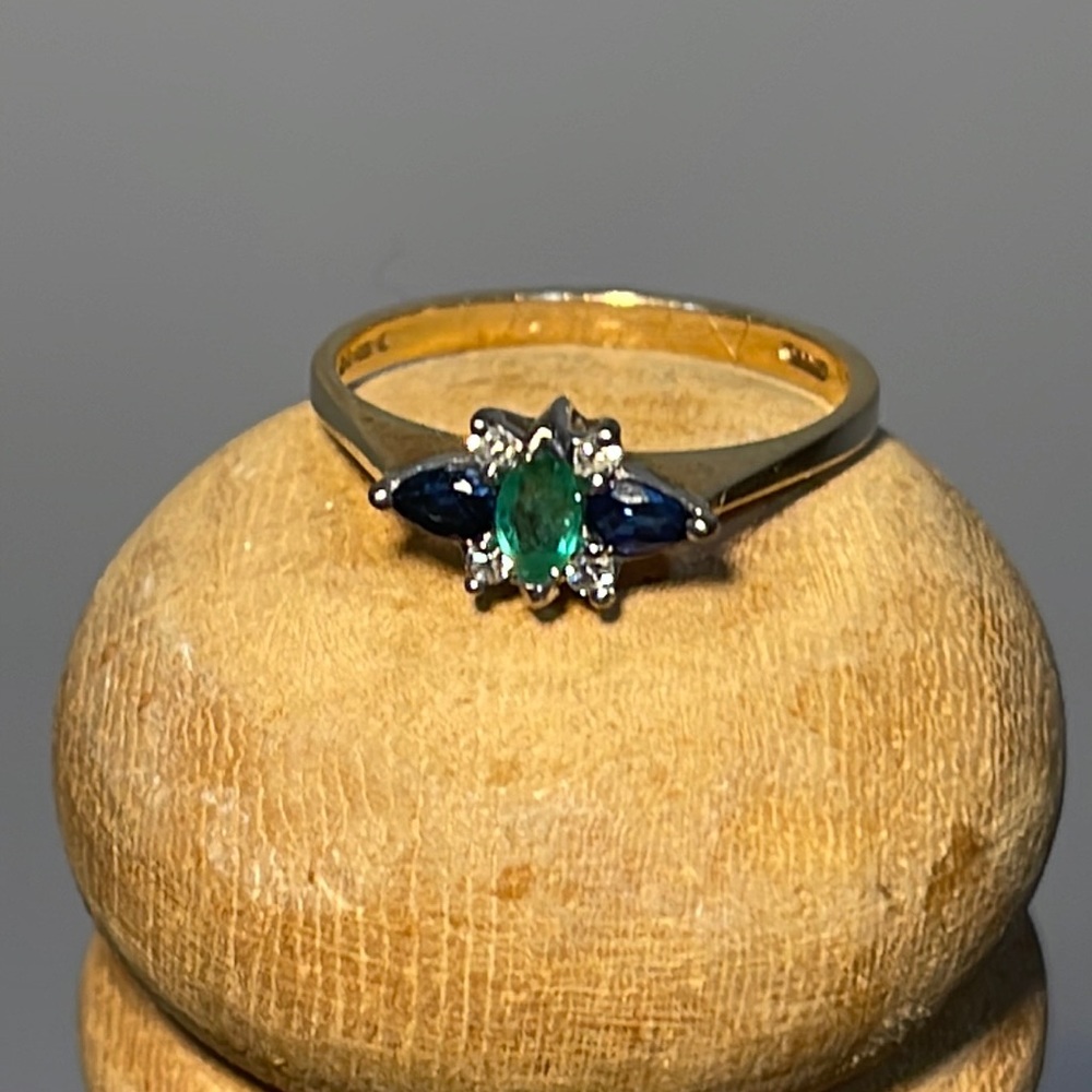 Beautiful English 9k Emerald, Sapphire and Diamond ring